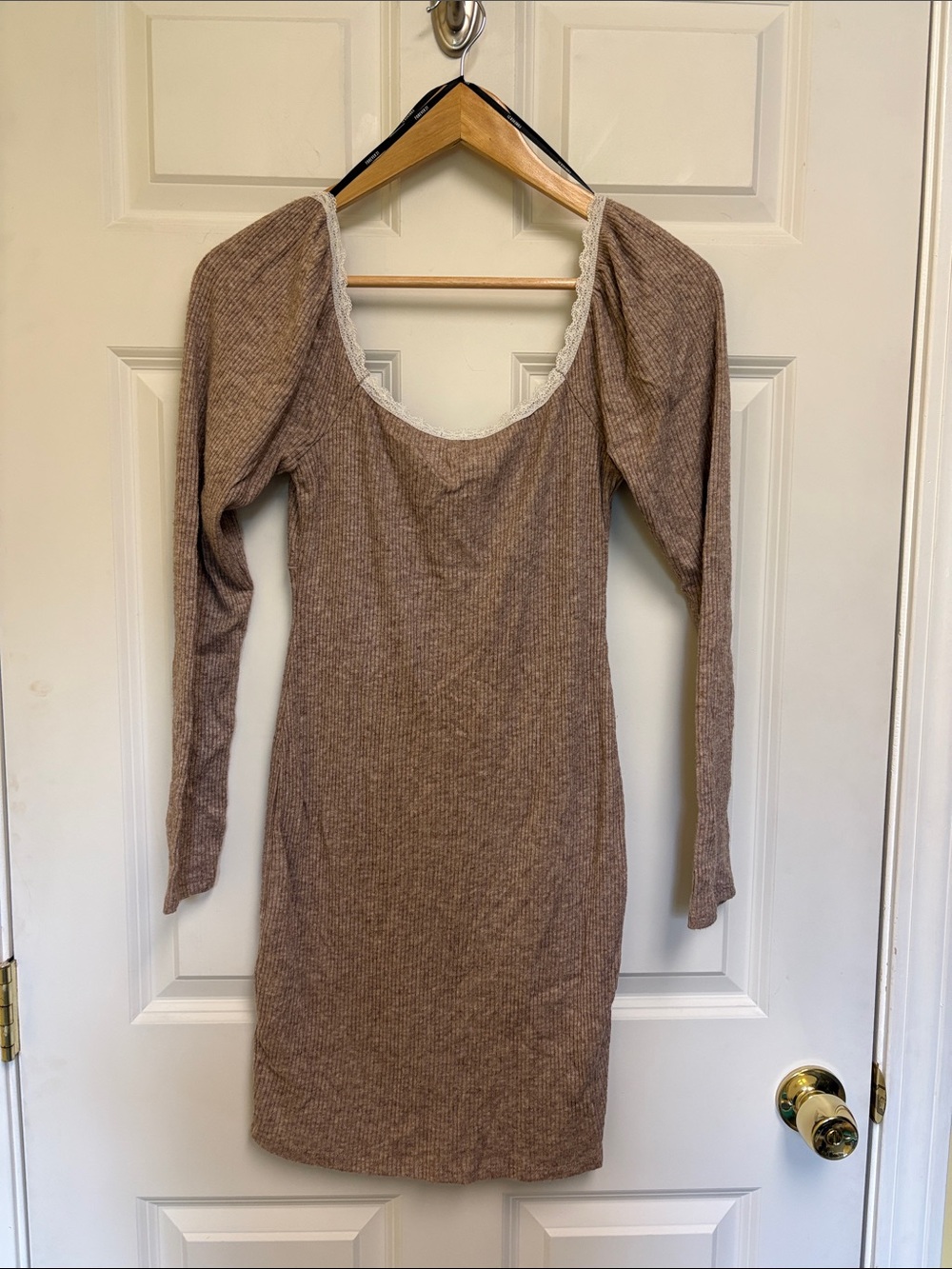 NWOT Forever 21 Taupe Ribbed Long Sleeve V-Neck Dress with Lace Trim - Picture 9 of 9